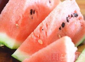 吃西瓜哈密瓜太多尿多,西瓜哈密瓜过量致尿频现象解析